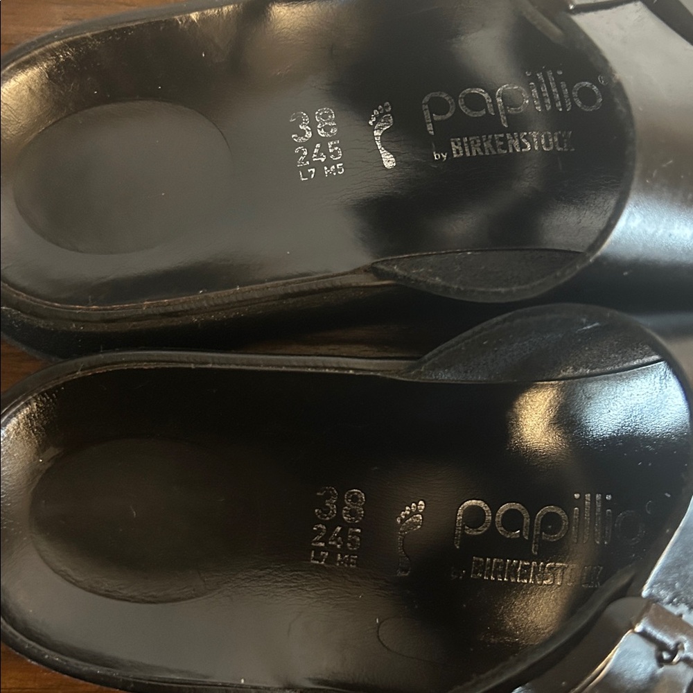 BIRKENSTOCK Alma Leather
Platform Sandals. - Picture 10 of 10